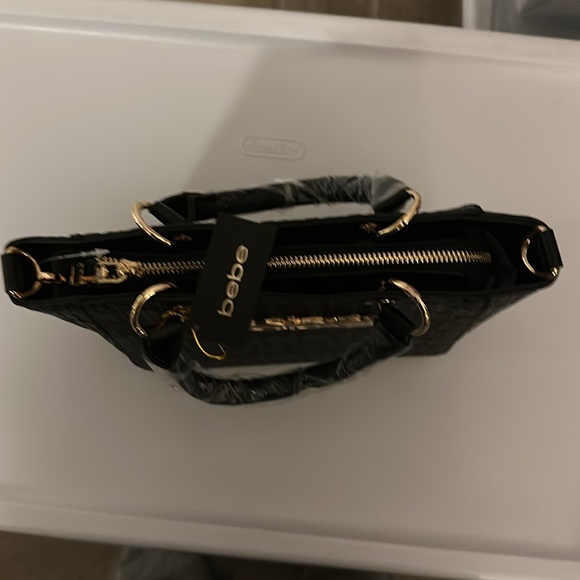 Bebe - Ceila Embossed Top Handle Crossbody Black Handbag - Picture 4 of 7